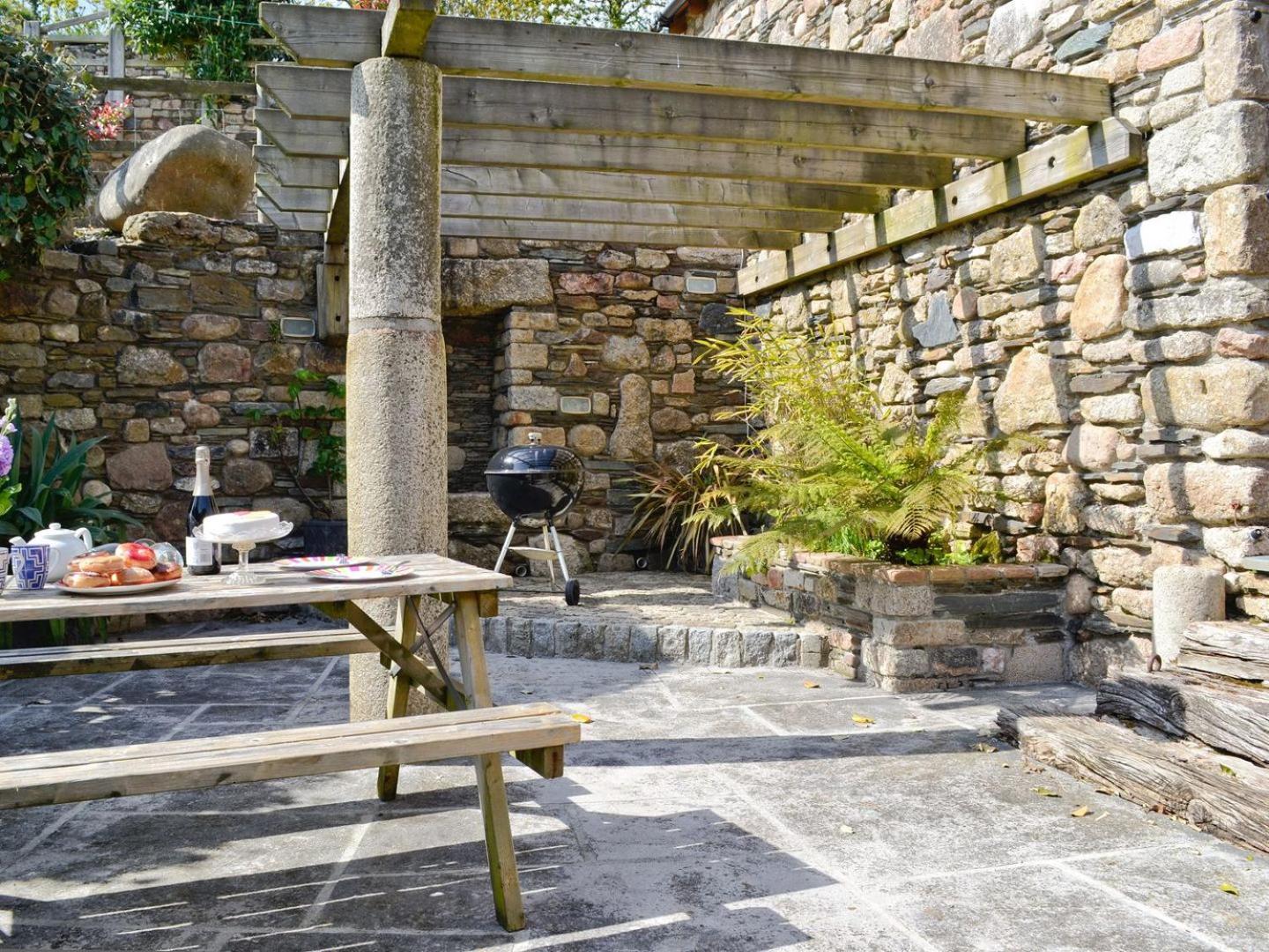 The Garden Barn Villa Айвибридж Екстериор снимка
